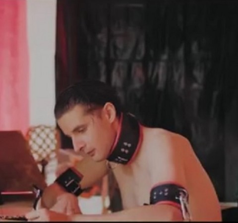 Gewillige onderdanige slaaf zoekt Meesteres