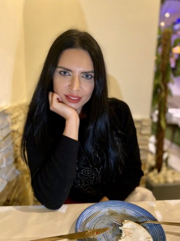 Discreet company & relaxing massage