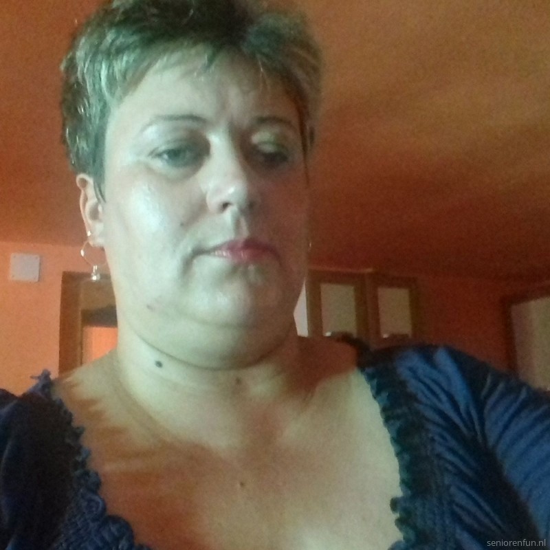 Een man die openstaat voor een relatie, eerlijk en betrouwbaar is