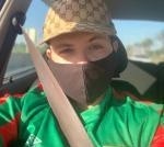 Hete boy bied zich aan!