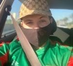 Hete boy bied zich aan!