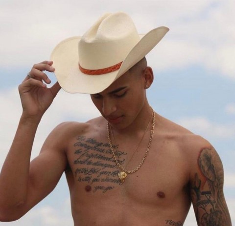 Krijg je een stijve van een jonge kerel?