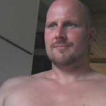 Ben je meester? Je maakt me elke dag wakker met de zweep. 