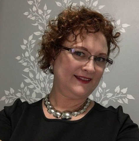 Marina wil met jou alleen uit eten