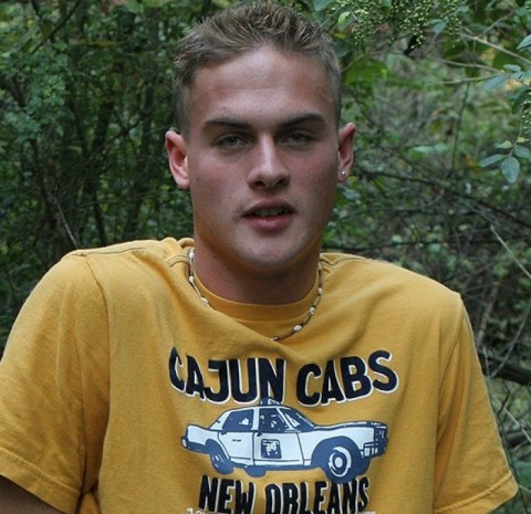 Hoe geil zou het zijn als jij lekker in mijn mondje zou komen plassen?
