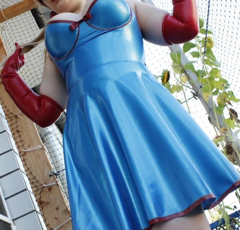Latex lovers hier ben ik! 