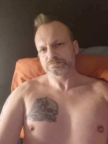 knappe geile man met xxl en hoog libido zoekt sexafspraken