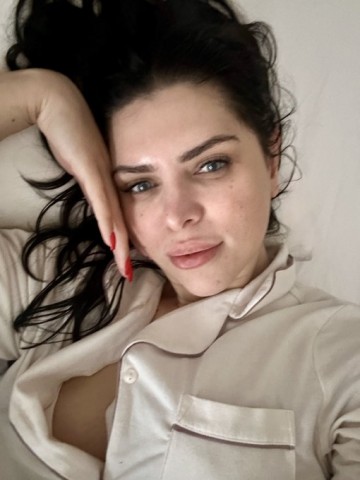 Kira – Elegance, sensuality and relaxation 