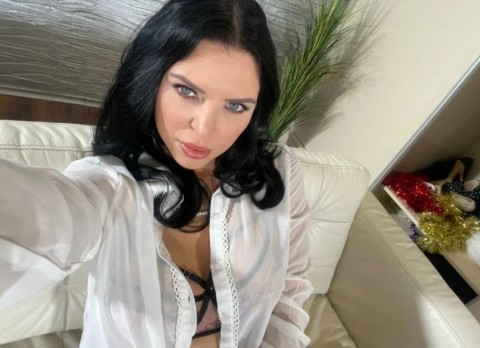 Kira – Elegance, sensuality and relaxation 