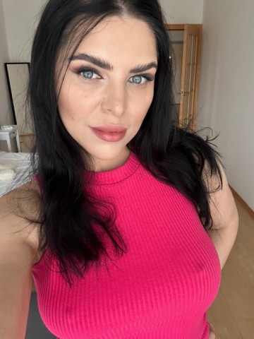 Kira – Elegance, sensuality and relaxation 