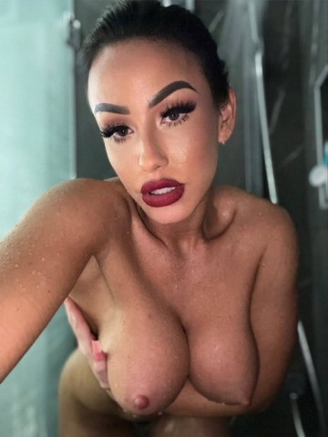 Professionele escortdame Jennifer  writes