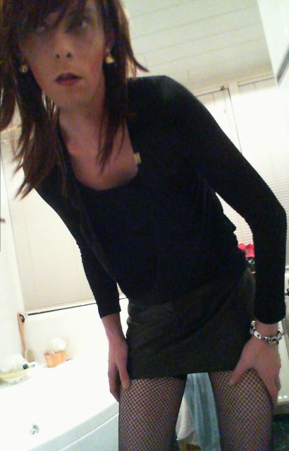 T-Girl/Travestiet ik zoek mensen die door mij gedomineerd willen worde