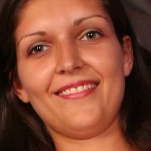 ik zoek een leuke man die niet lui is maar graag een beetje aktief bez