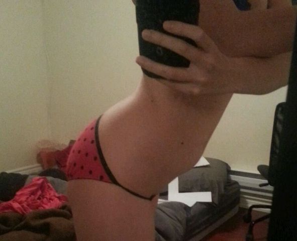 Ik verveel me :P en hoop hier wat spannend te beleven