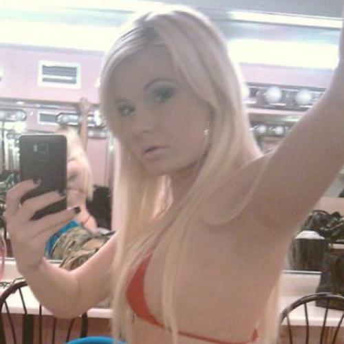 jij houwt van een feestje en valt op blond hahaha