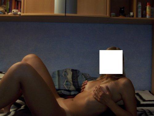 Verlegen studente zoekt — foto 1