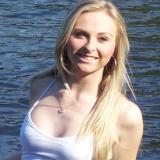 Hi, ben een spontane en lieve meid, het lijkt me leuk iemand te ontmoe