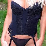  Ik ben benieuwd of ik hier nog iemand tref waar ik nog wat van kan le