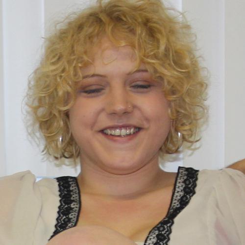Vrolijke tante van 28 jaar die lekkere gasten hoopt te ontmoeten