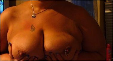 vrolijke en levenslustige vrouw zoekt date