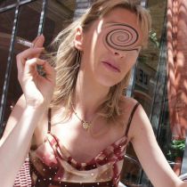 Alleenstaande moeder zoekt sexavontuur                .