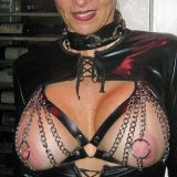 maandelijks organiseren we een SM PARTY