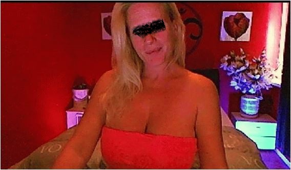 Chakina uit Gelderland is dol op sex                               .