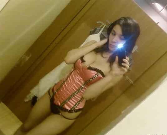 Oudere man gezocht voor geile sexdate met tiener