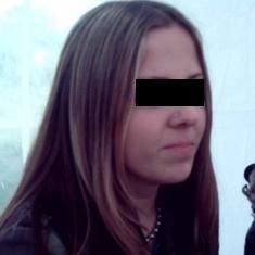 wie wil deze 18 jarige meid lekkere verwennen?