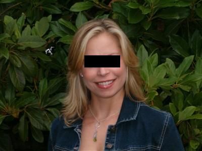 blond milfje van 40 zoekt jongen voor vrijpartij