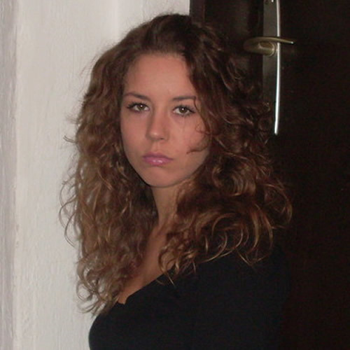 Alyssa uit Rotterdam, ben 25 jaar oud, wil verleid worden