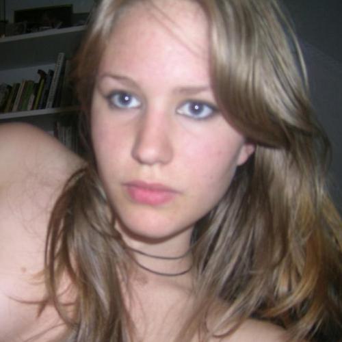 ben op zoek naar mannen die met mij een sexdate willen. ik ben lekker 