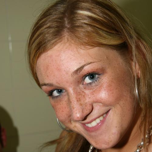 ben een leuke vrolijke meid van 25 jaar en ben op zoek naar een jongen